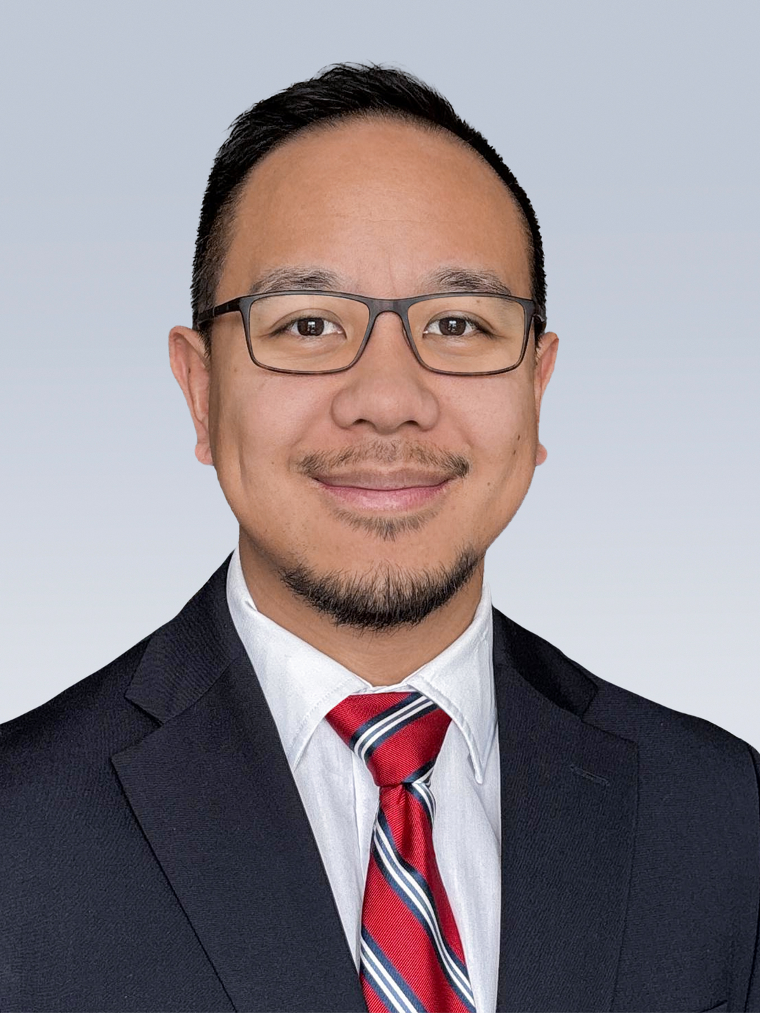 Headshot of Mason Hui, DO