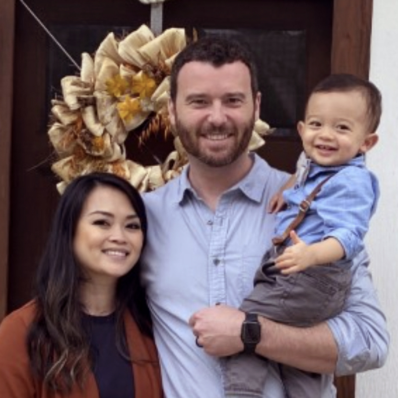 Mobile ECMO patient and family after prolonged treatment