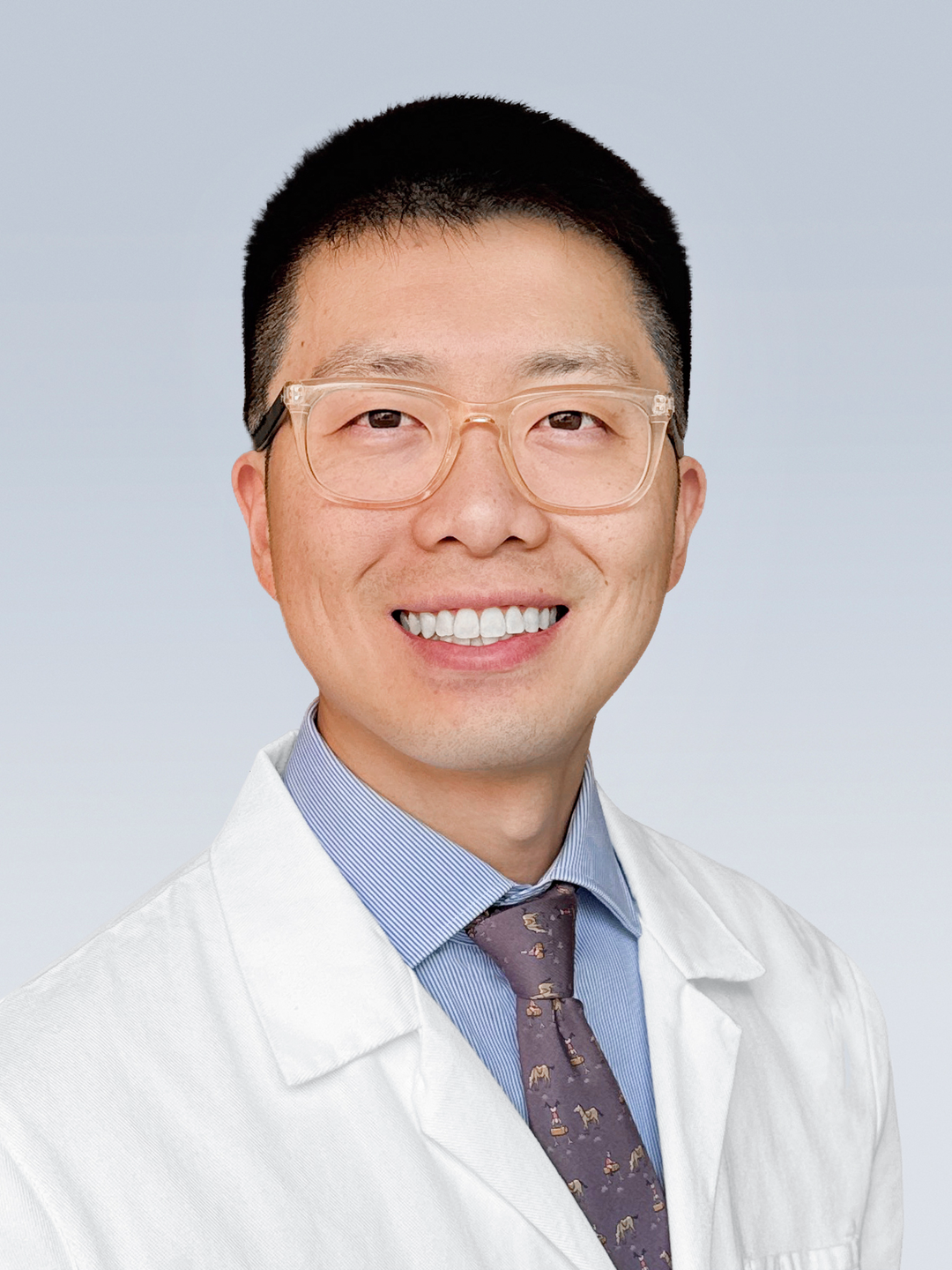 Headshot of Roy Xiao, MD