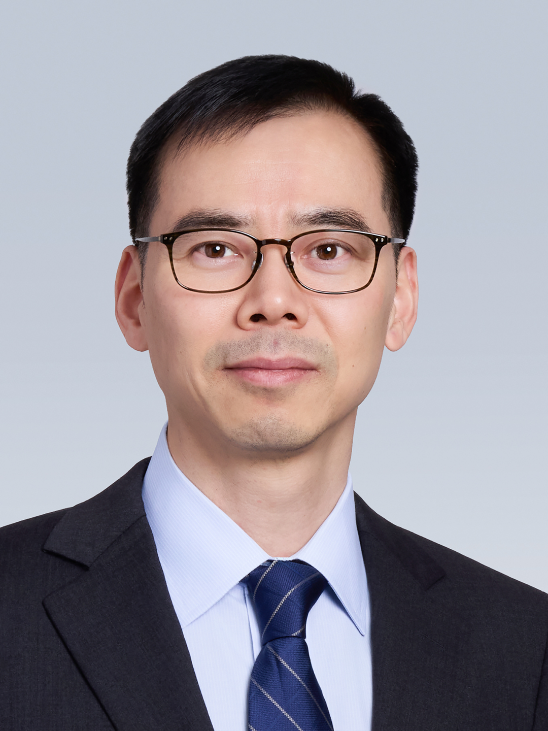 Headshot of Ruihe Lin, MD