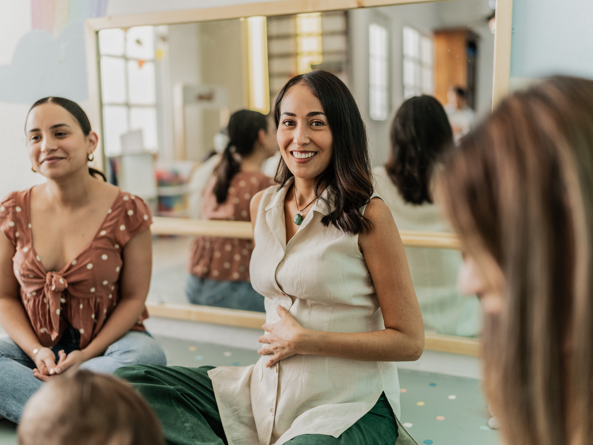 Adult pregnant woman in a support group