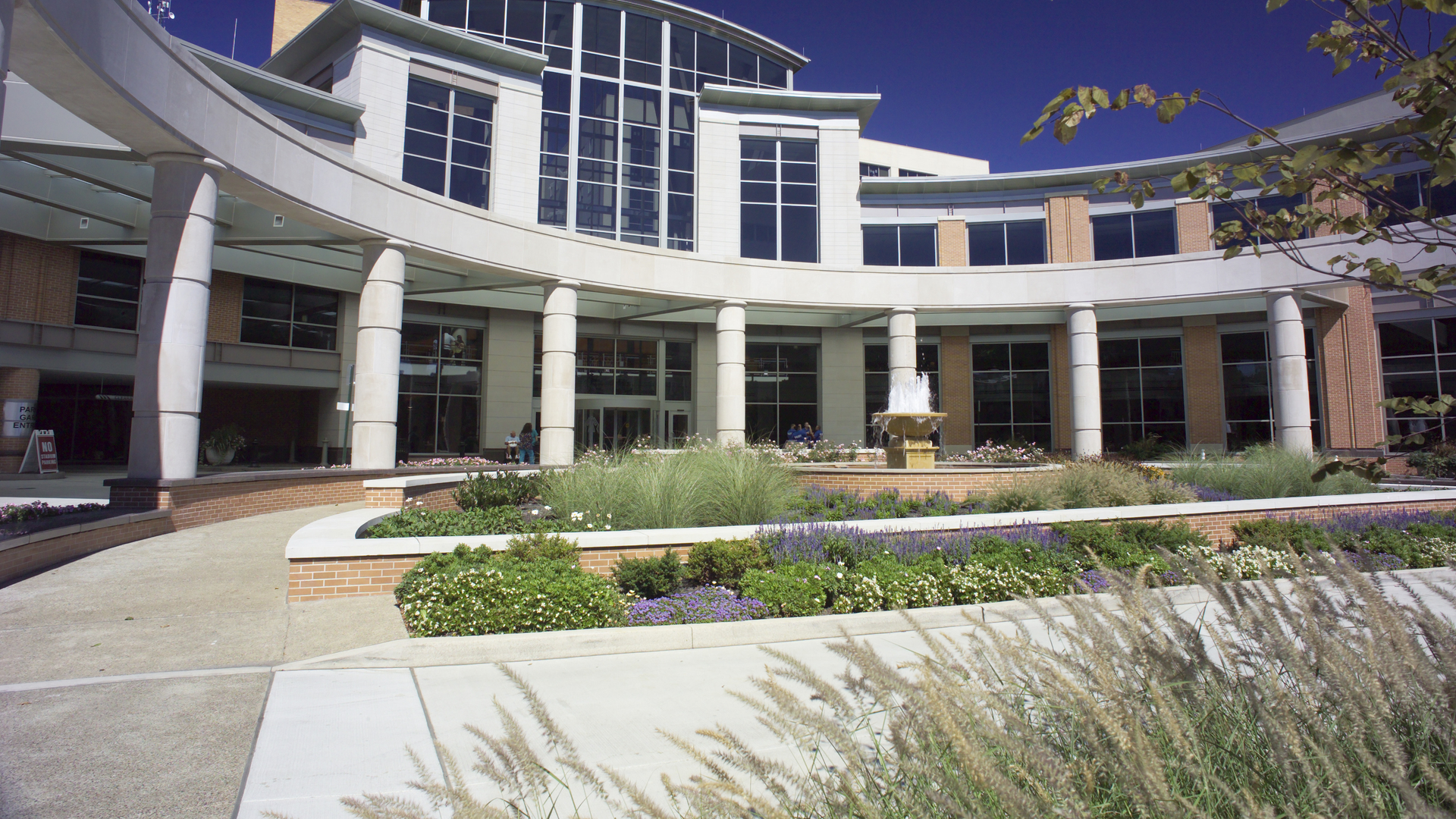 Lancaster General Hospital Entrance 
