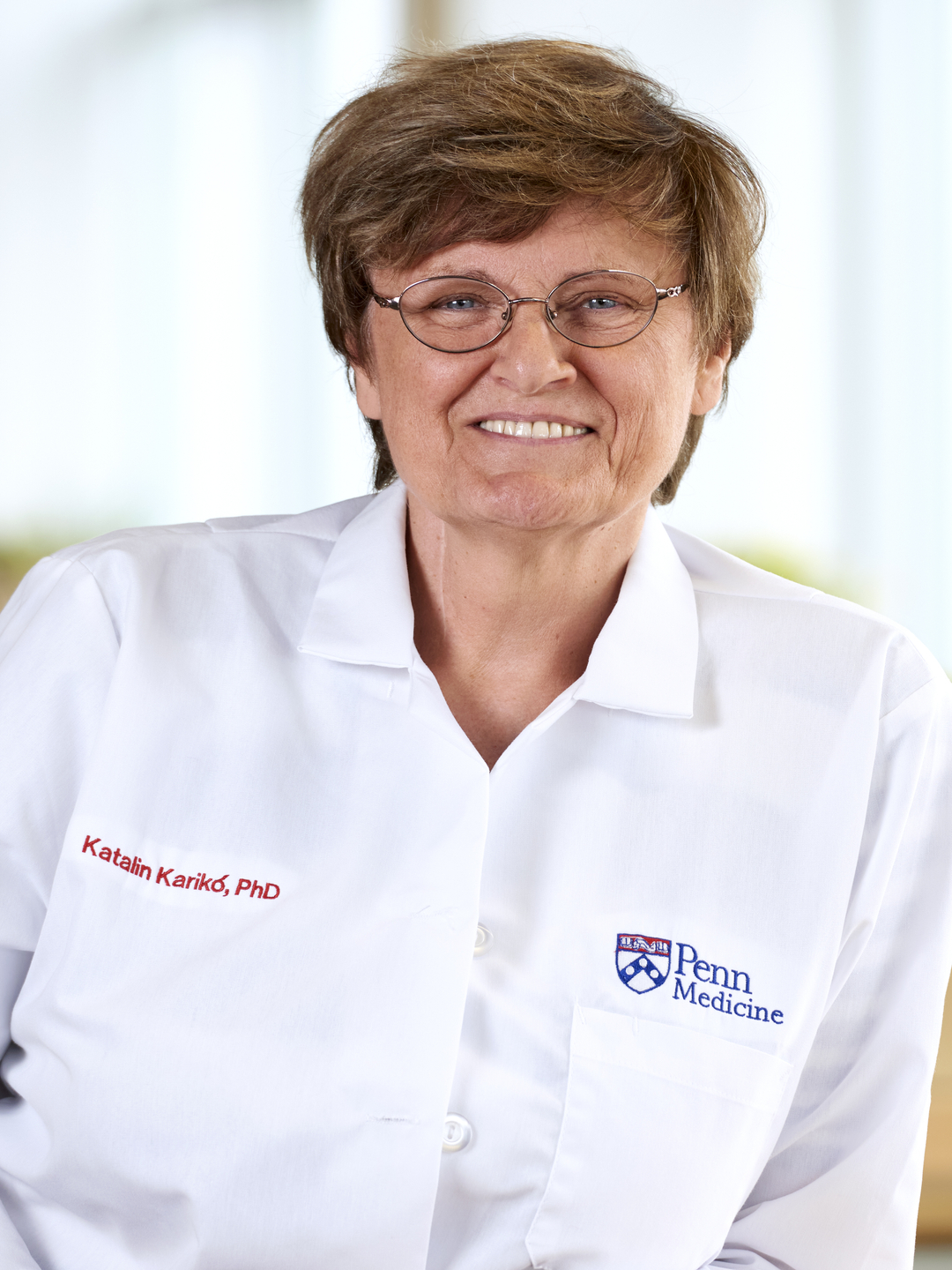 Portrait photo of Katalin Kariko