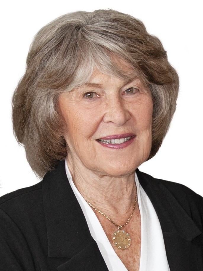 A headshot of Suzanne Biesecker