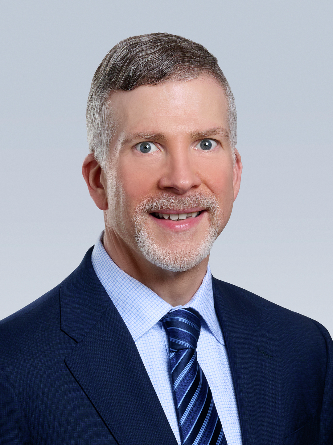 Headshot of Eric T. Stoopler, DMD, FDSRCS, FDSRCPS