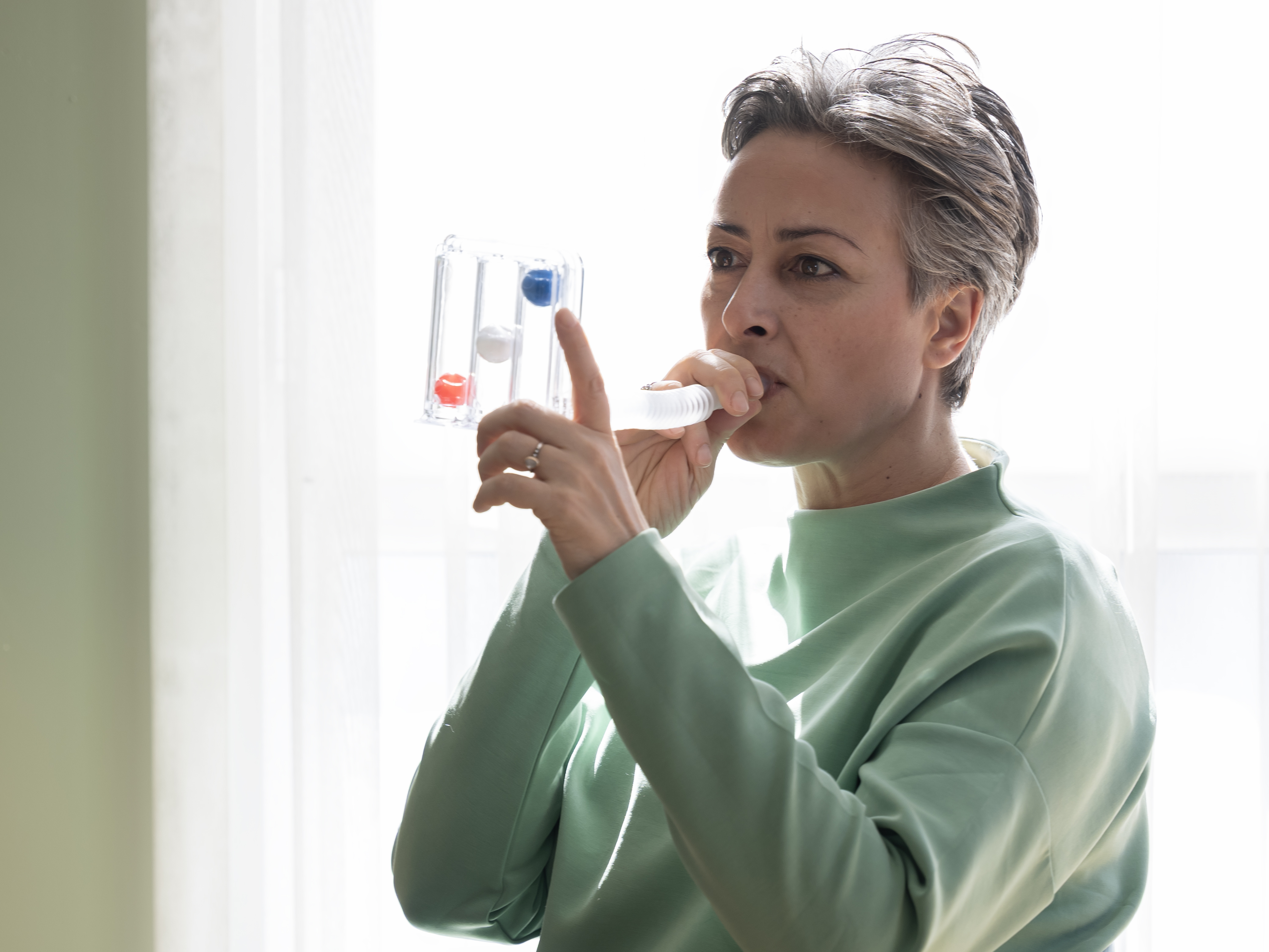 Patient use Incentive Spirometer in home