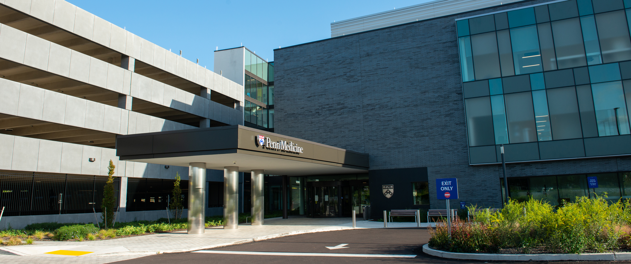 Penn Medicine Radnor entrance during daytime