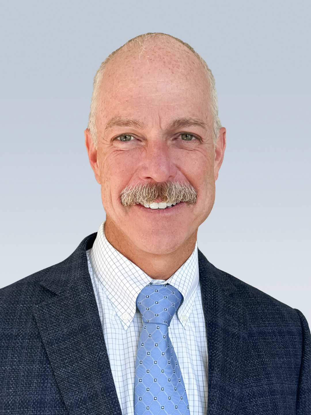 Headshot of Jacob Gutsche, MD