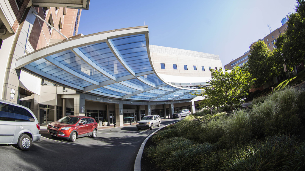 Penn Medicine Lancaster General Health Downtown Pavilion building entrance during daytime