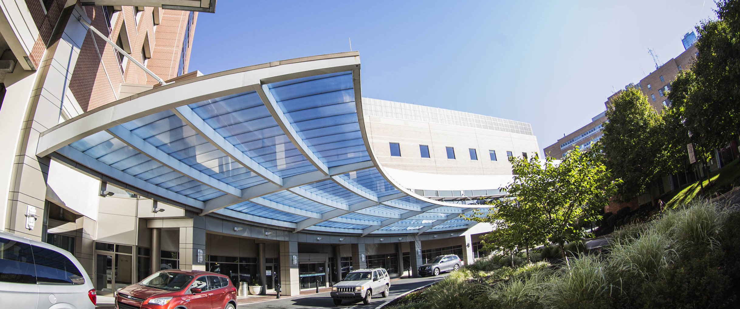 Penn Medicine Lancaster General Health Downtown Pavilion building entrance during daytime