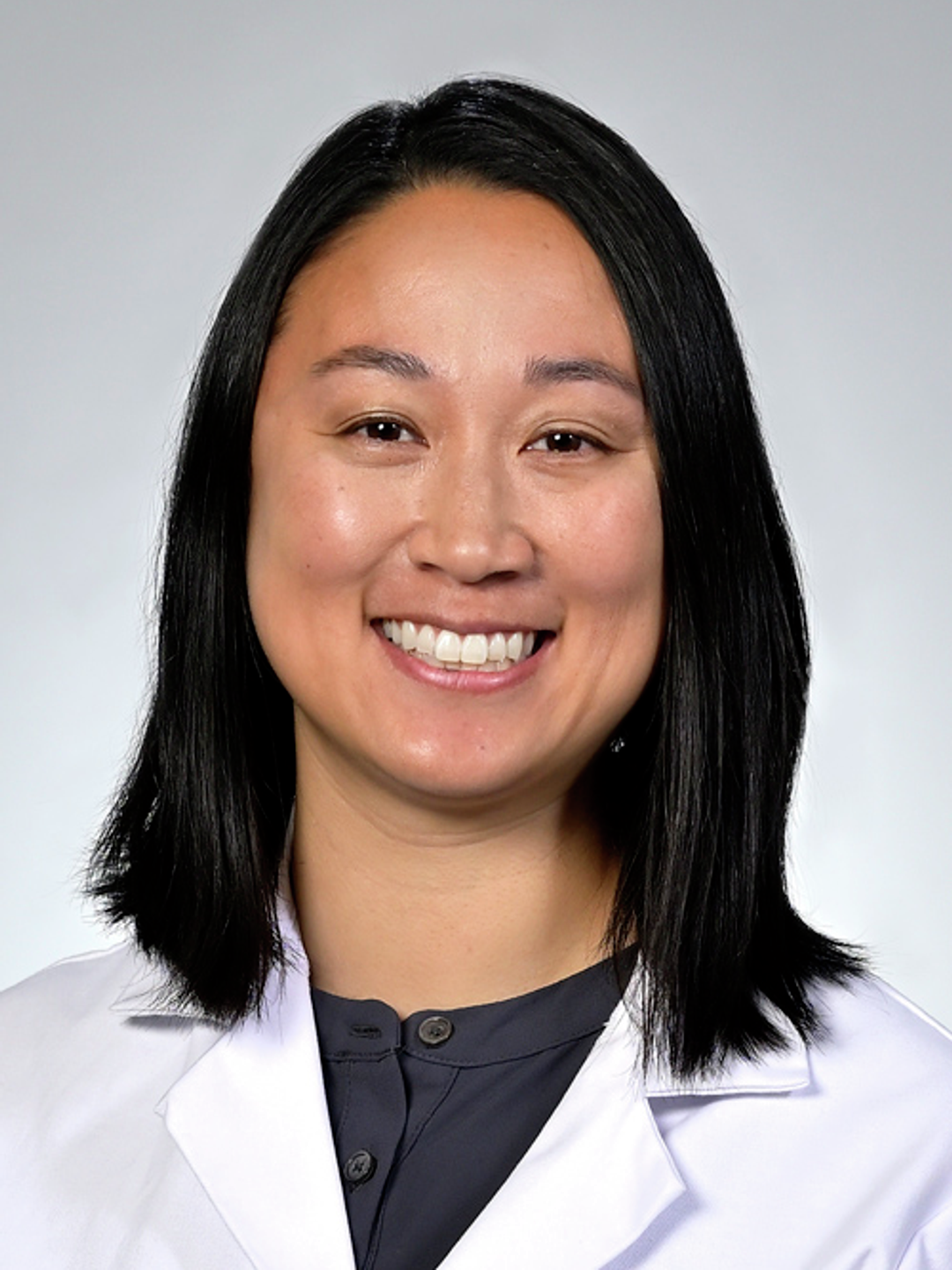 Headshot of Elizabeth Traxler